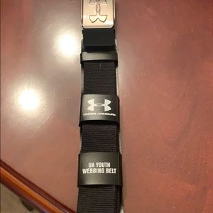 Black boys Under Armour belt